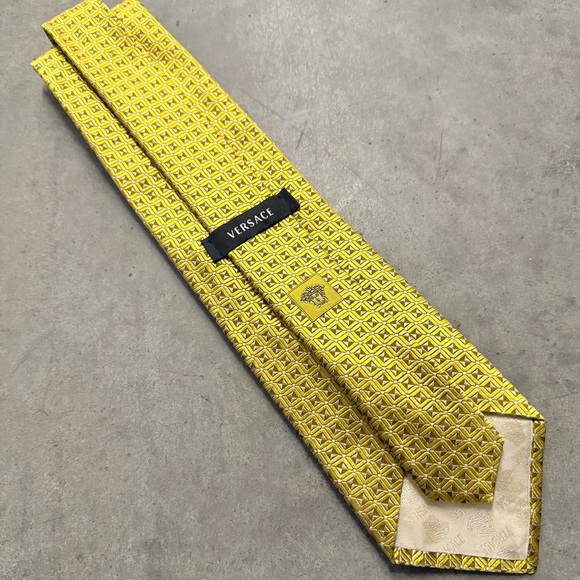 Versace 100% Silk Men’s Tie with Medusa Logo Front / Back. Made In Italy. NWOT - Picture 1 of 10